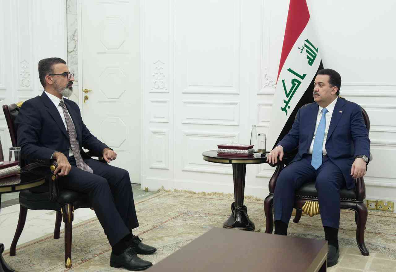 استقبل رئيس مجلس الوزراء السيد محمد شياع السوداني محافظ كركوك السيد ريبوار طه لمناقشة الأوضاع العامة في المحافظة وسير تنفيذ الخطط الحكومية الرامية إلى تعزيز الاستقرار وتطوير الخدمات